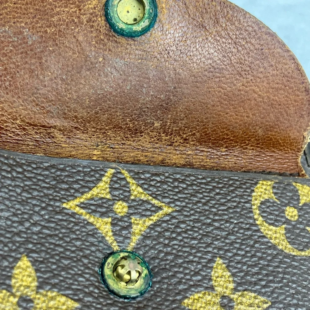 Auth vintage Louis Vuitton Monogram Brown wallet pre serial number 1970s
